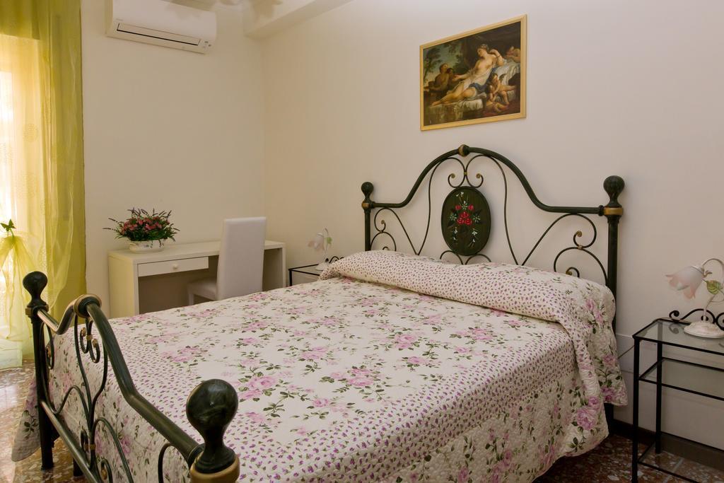 Il Bacio Holidayhouse Best Location For Jubilee 2024-2026 Rome Ruang foto