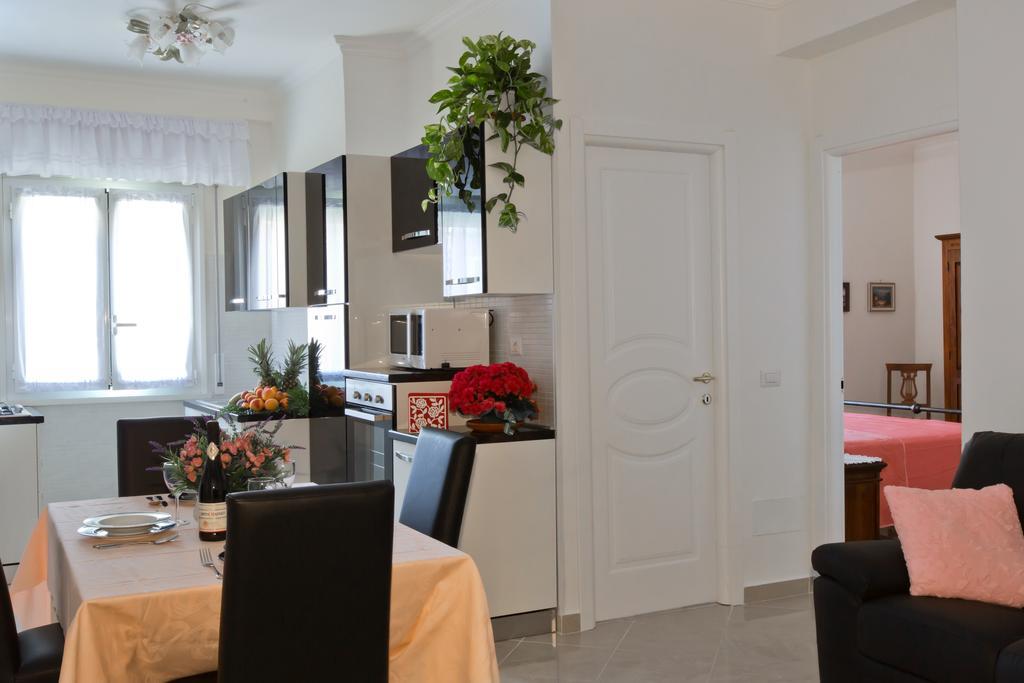 Il Bacio Holidayhouse Best Location For Jubilee 2024-2026 Rome Ruang foto