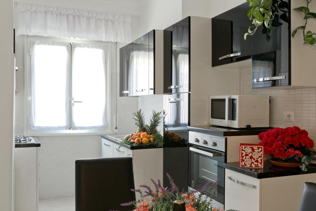 Il Bacio Holidayhouse Best Location For Jubilee 2024-2026 Rome Ruang foto