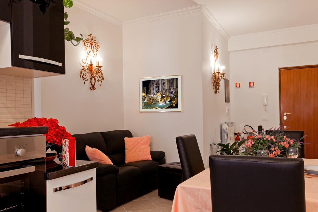 Il Bacio Holidayhouse Best Location For Jubilee 2024-2026 Rome Ruang foto