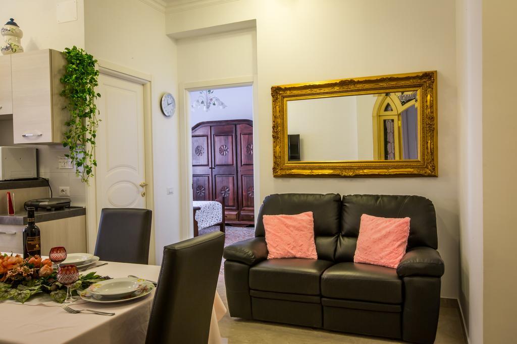 Il Bacio Holidayhouse Best Location For Jubilee 2024-2026 Rome Bagian luar foto